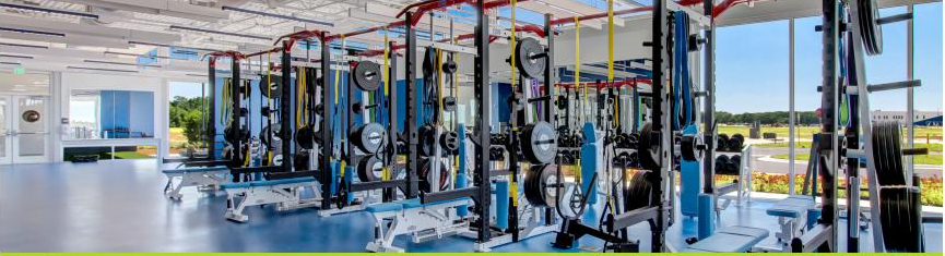 FAST FIT training room with strength equipment